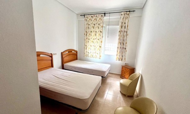 Resale - Wohnung Appartement -
Torrevieja