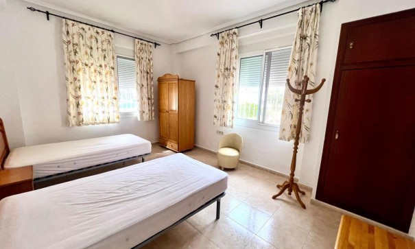 Resale - Wohnung Appartement -
Torrevieja