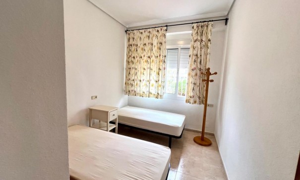 Resale - Wohnung Appartement -
Torrevieja