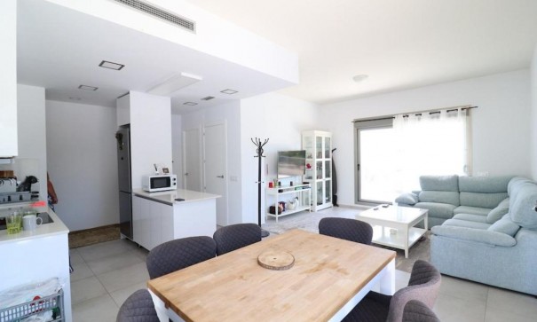 Videresalg - Fritliggende villa -
San Miguel de Salinas