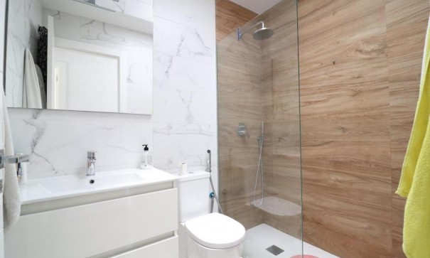 Videresalg - Fritliggende villa -
San Miguel de Salinas