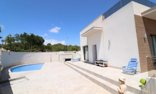 Videresalg - Fritliggende villa -
San Miguel de Salinas