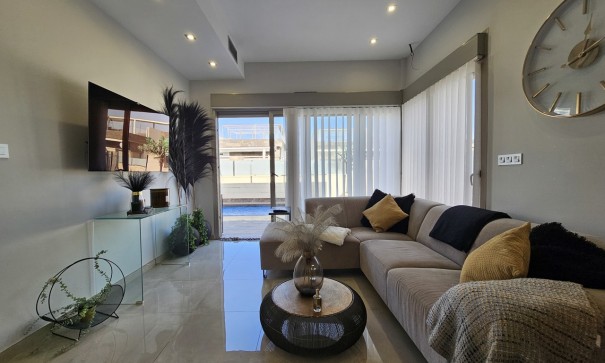 Resale - Freistehende Villa -
Villamartín