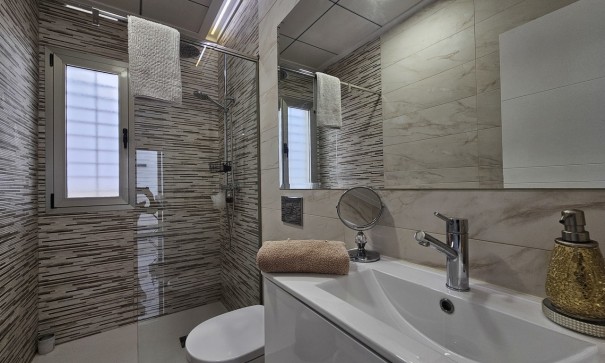 Resale - Freistehende Villa -
Villamartín