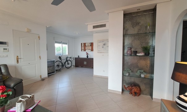 Sprzedaż - Willa wolnostojąca -
Punta Prima