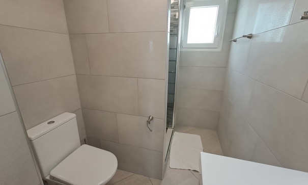 Sprzedaż - Willa wolnostojąca -
Punta Prima