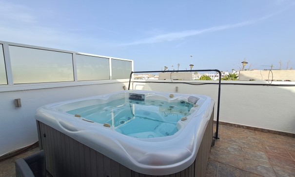 Sprzedaż - Willa wolnostojąca -
Punta Prima