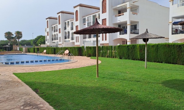 Sprzedaż - Willa wolnostojąca -
Punta Prima