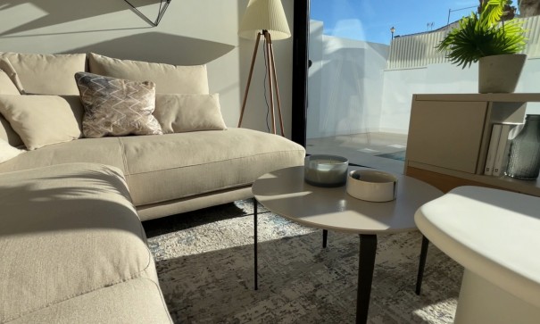 Venta - Chalet Independiente -
Pilar de la Horadada