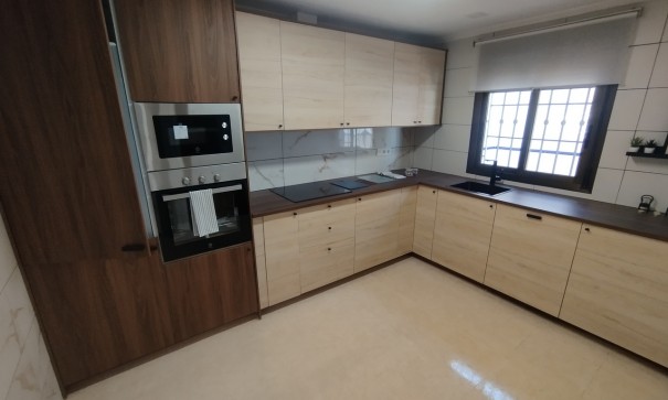 Återförsäljning - Radhus -
San Miguel de Salinas