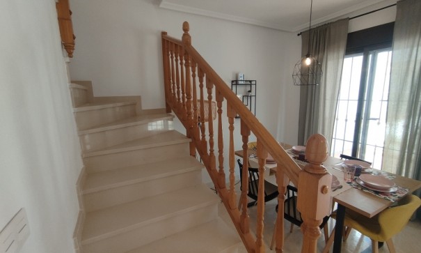 Återförsäljning - Radhus -
San Miguel de Salinas