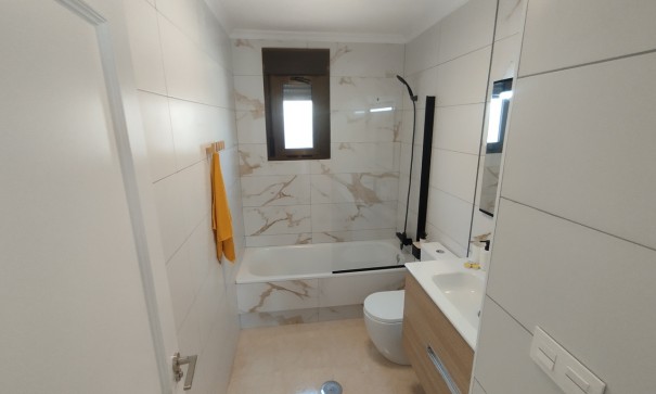 Återförsäljning - Radhus -
San Miguel de Salinas