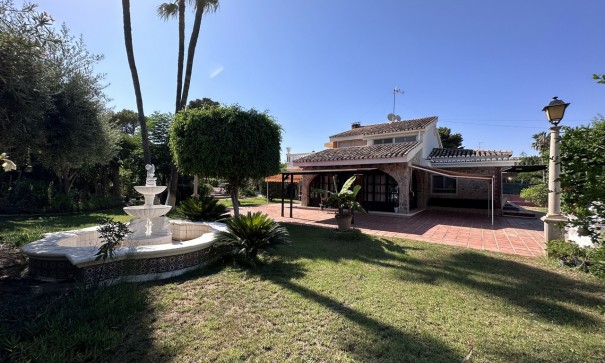 Sprzedaż - Willa wolnostojąca -
Elche