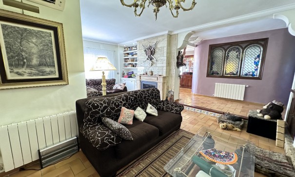 Sprzedaż - Willa wolnostojąca -
Elche