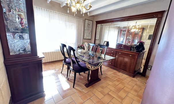 Sprzedaż - Willa wolnostojąca -
Elche