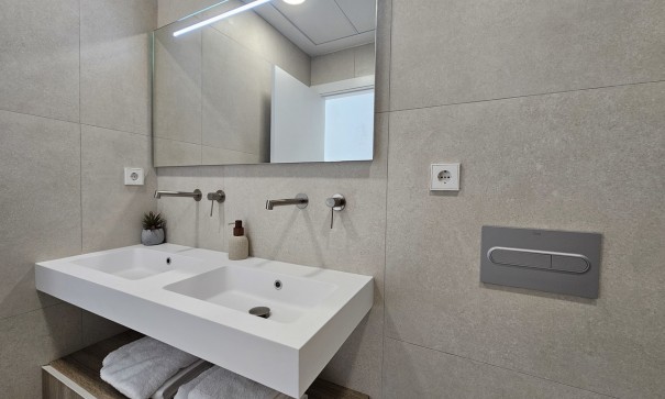 Återförsäljning - Fristående villa -
Los Alcazares