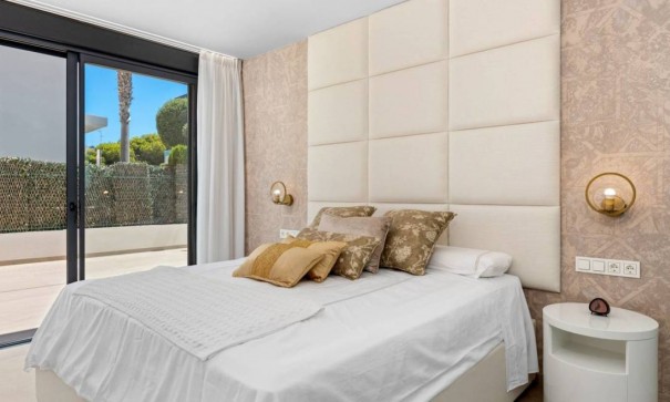 Venta - Chalet Independiente -
Campoamor