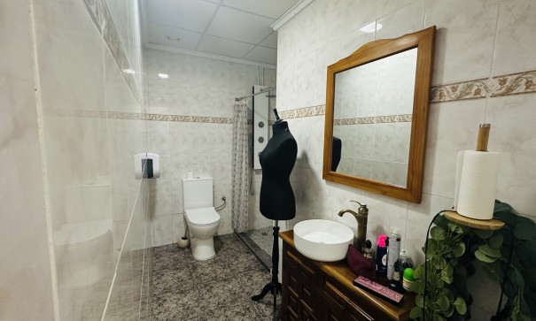 Herverkoop - Commercieel -
Torrevieja