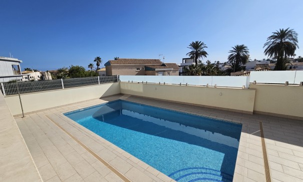Sale - Detached Villa -
La Zenia