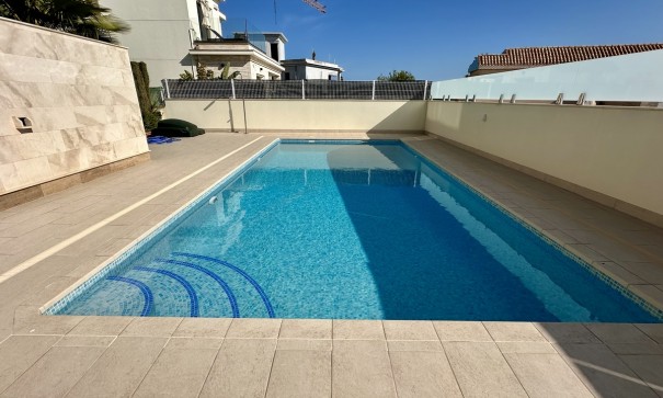 Sale - Detached Villa -
La Zenia
