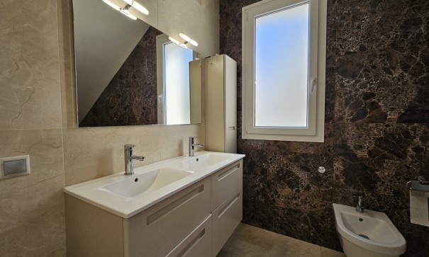 Sale - Detached Villa -
La Zenia