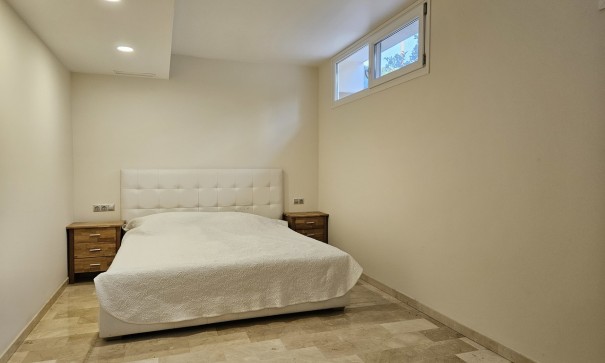 Sale - Detached Villa -
La Zenia