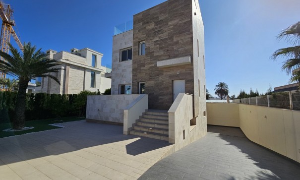 Sale - Detached Villa -
La Zenia