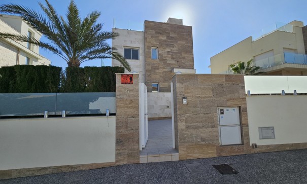 Sale - Detached Villa -
La Zenia
