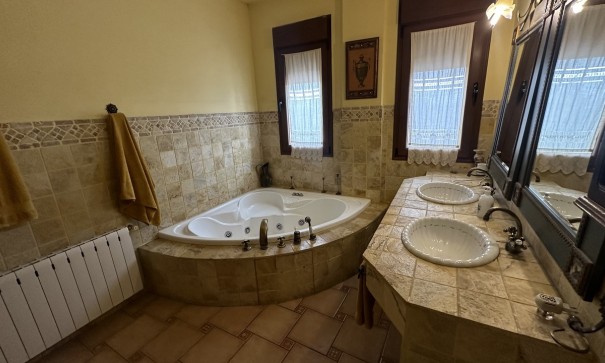 Sale - Town house -
San Miguel de Salinas