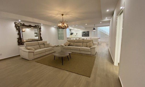 Revente - Villa Individuelle -
San Miguel de Salinas