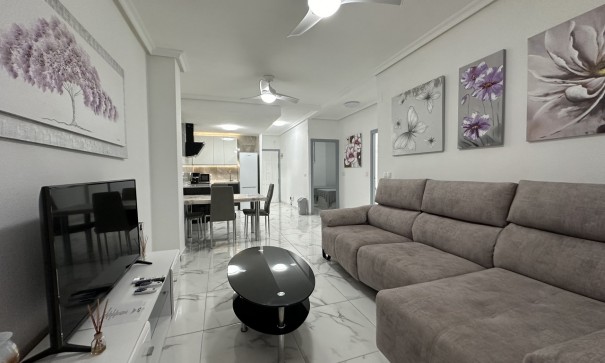 Resale - Wohnung Appartement -
Torrevieja