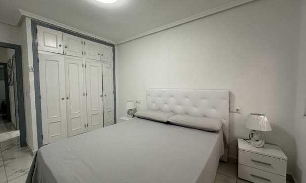 Resale - Wohnung Appartement -
Torrevieja