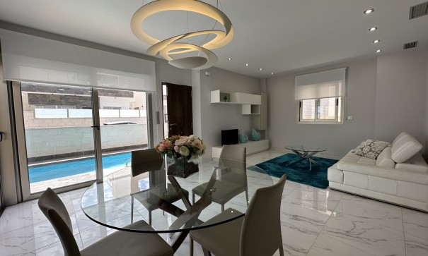 Revente - Villa Individuelle -
Playa Flamenca