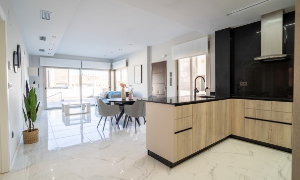 Återförsäljning - Fristående villa -
Villamartín