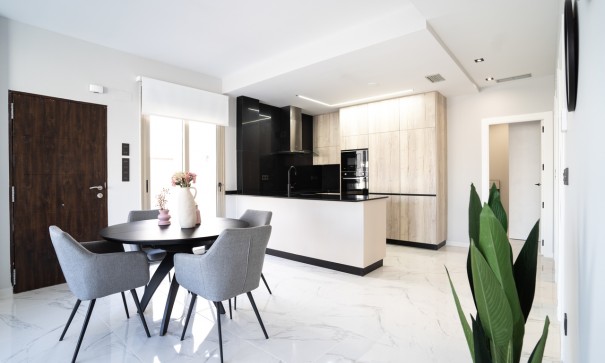 Återförsäljning - Fristående villa -
Villamartín