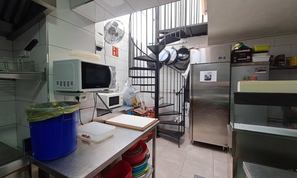 Sale - Commercial -
Benijofar