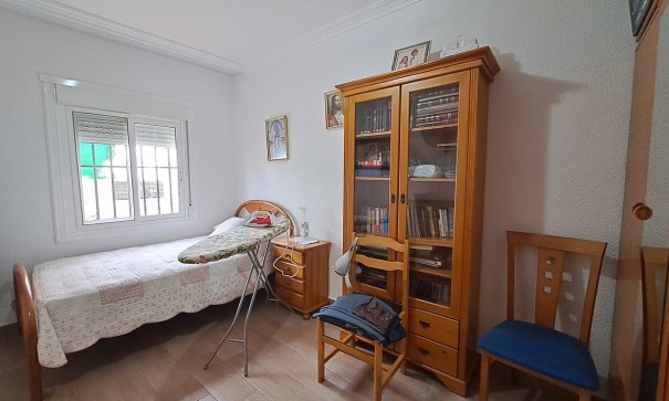 Sale - Town house -
Benijofar