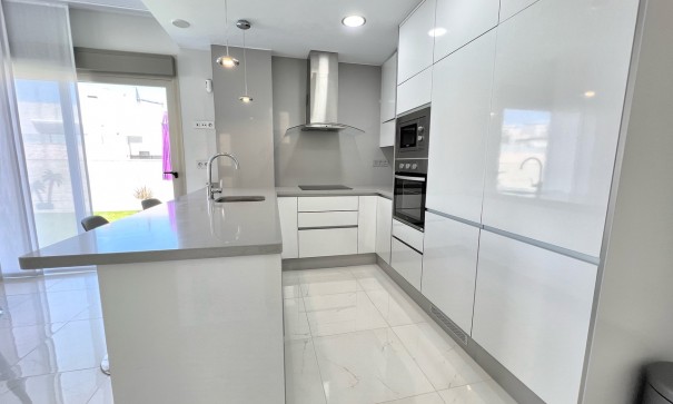 Resale - Freistehende Villa -
Punta Prima