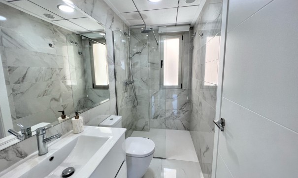 Resale - Freistehende Villa -
Punta Prima