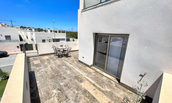 Resale - Freistehende Villa -
Punta Prima