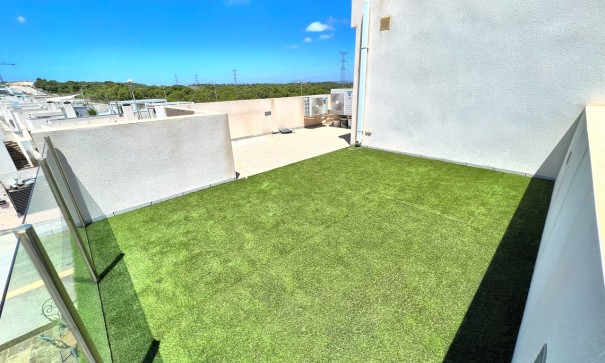 Resale - Freistehende Villa -
Punta Prima