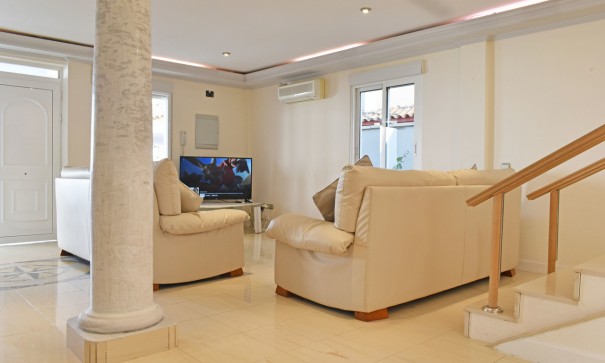 Venta - Chalet Independiente -
Torremendo