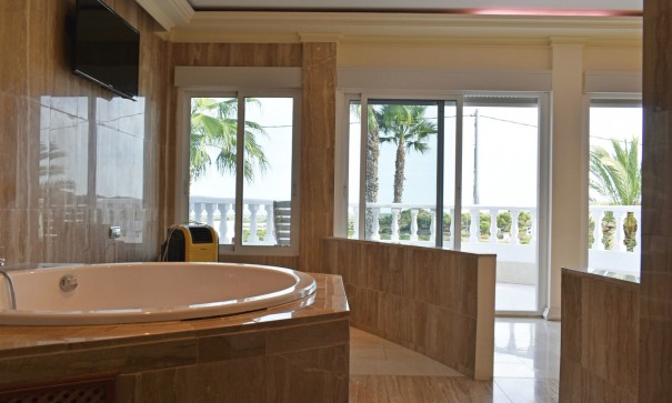 Venta - Chalet Independiente -
Torremendo