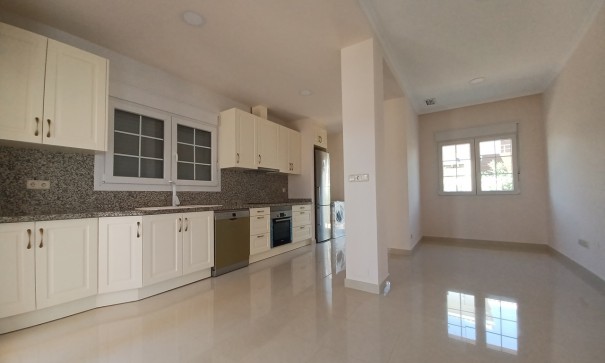 Resale - Freistehende Villa -
Cabo Roig