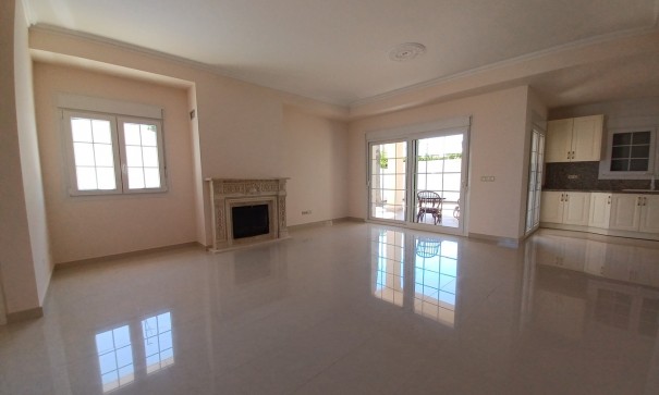 Resale - Freistehende Villa -
Cabo Roig