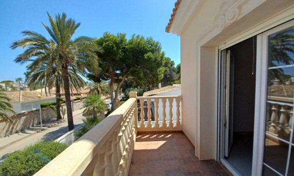 Resale - Freistehende Villa -
Cabo Roig