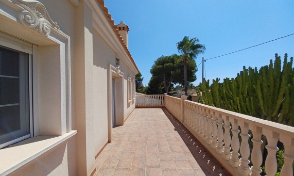 Resale - Freistehende Villa -
Cabo Roig