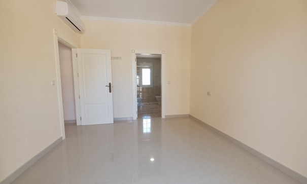 Resale - Freistehende Villa -
Cabo Roig