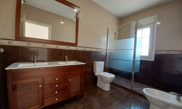 Resale - Freistehende Villa -
Cabo Roig