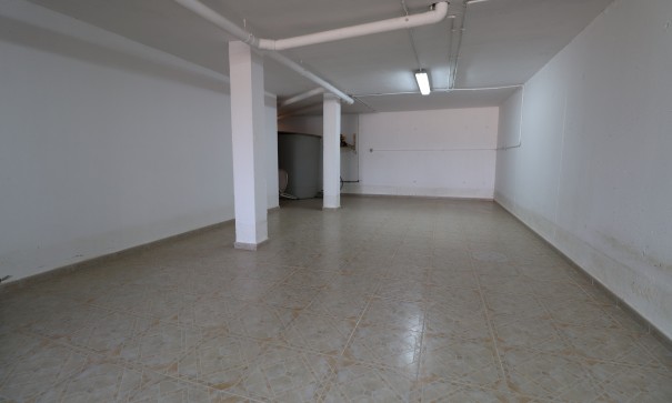 Videresalg - Finca landejendom -
Algorfa